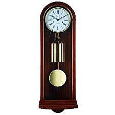 Se inventa el reloj de péndulo