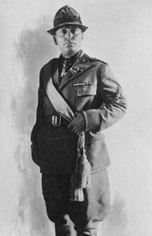 Italian troops conquer Ethiopia