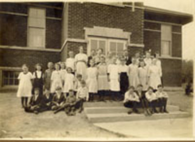 Everett School built