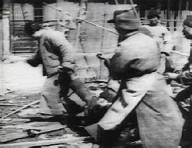 Japan invades Machuria