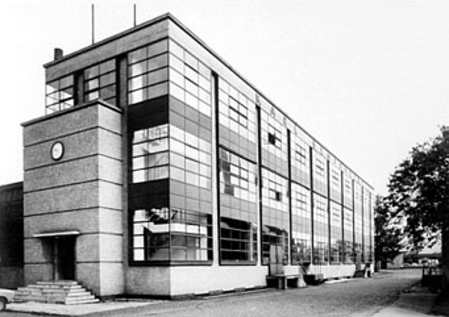 Fábrica Fagus (Walter Gropius)