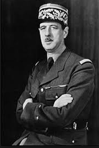 France withdraws from NATO