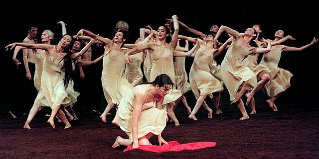 La première du ballet Le Sacre-Printemps de Stravinsky
