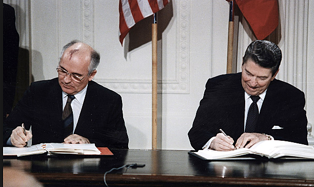 Reagan signed INF Treaty in Moscow