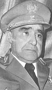 Dimisión de Spínola