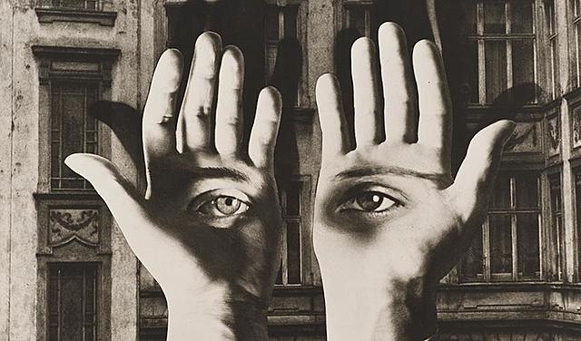 Fotomontaje fotográfico "Lonely Metropolitan". Herbert Bayer