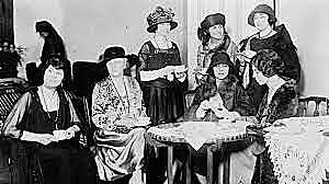 Women at Home (1920's culture)