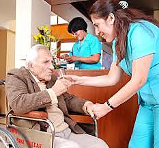 grupos de enfermeras especializadas en geriatría