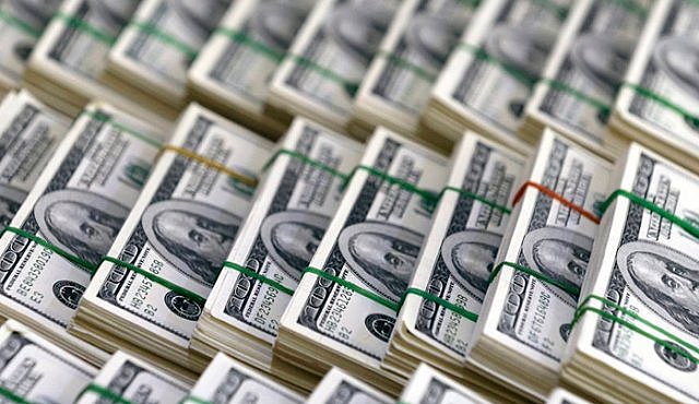 Nace Internet comercialmente