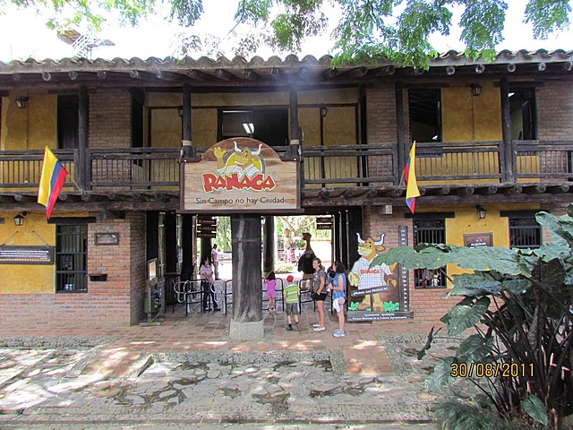 INGRESO AL PARQUE TEMÁTICO PANACA