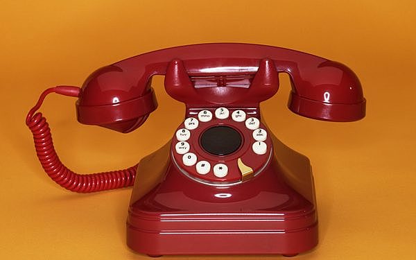 Primer teléfono analógico