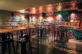 Establecimientos de A y B "Hip-Hopero"