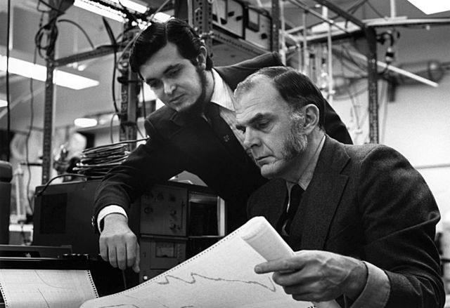 Rowland and Molina discovers CFC molecules split off chlorine atoms.