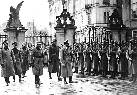 Hitler occupies Czechoslovakia (E)