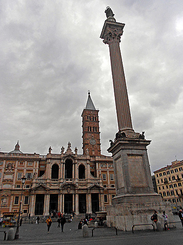 Columna de la Paz por Carlo Maderno