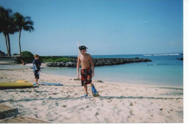 Hace seis años que jugué en la playa en Hawaii.