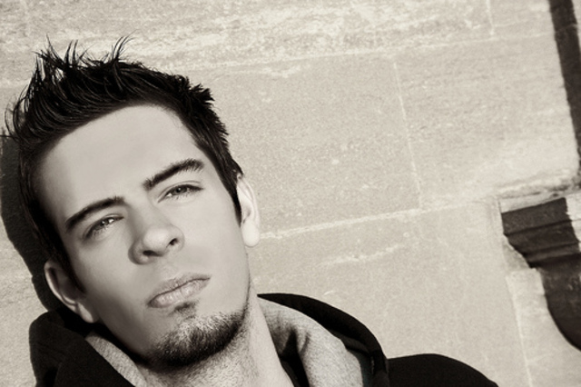 Anna begins to fall for Etienne