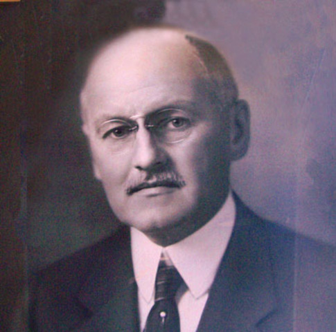 Henry A. Rumsey becomes mayor
