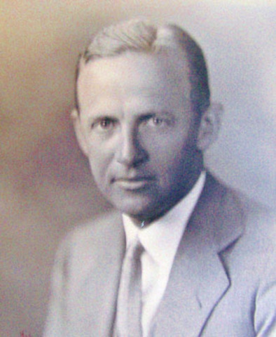 Farwell Winston becomes mayor