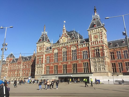 Het centraal station Amsterdam