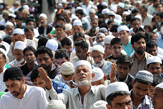 Muslims Arrive in India