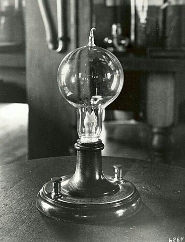 Invención de las bombillas de luz