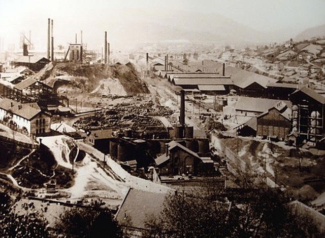 Finaliza la primera Revolución Industrial.