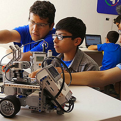 Timeline: Historia de la robotica educativa