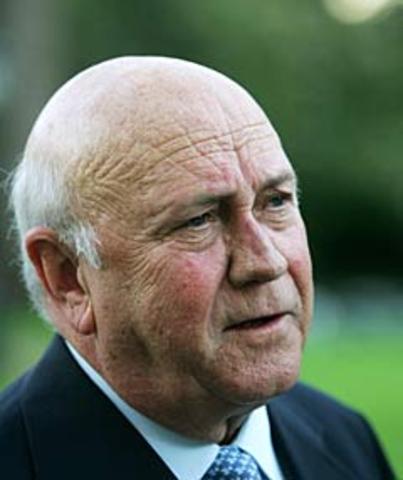 1993 - Mandela receives Nobel Peace Prize, with FW de Klerk.