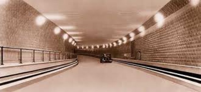 Detroit-Windsor Tunnel Opens