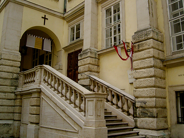 Ingresa al cor de la capella imperial