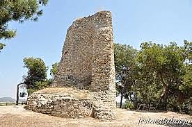 Els habitants de Sant Vicenç de Calders, el Vendrell, Santa Oliva, Albinyana i Bonastre recuperen la jurisdicció del rei després de pagar 35000 lliures.