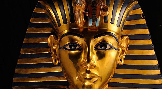 Tutankhamun Becomes Pharaoh