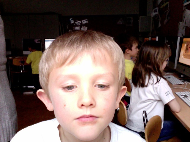 i am and 18.5 kg and 119 cm