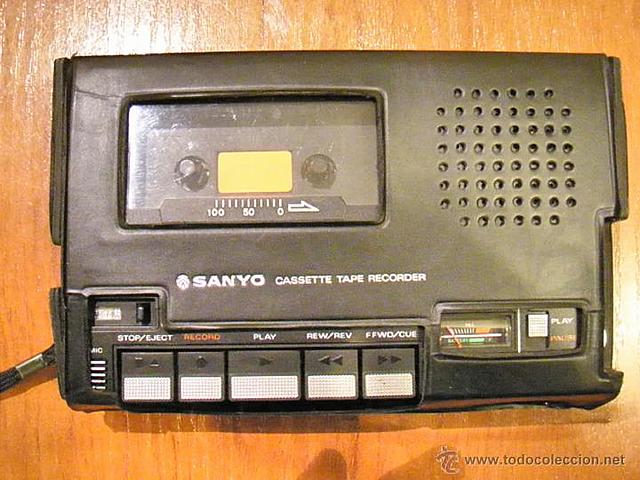 REPRODUCTOR DE CASSETTE (paleotecnico)