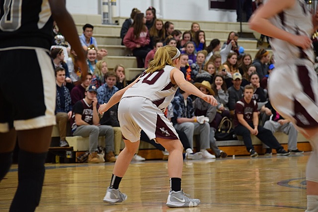 Yo recibí un lugar en el primer equipo de baloncesto.
