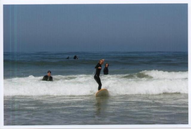 Hace seis meses que yo aprendí surfear en California.