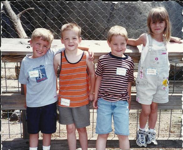 Hace once años que yo visité el zoo.