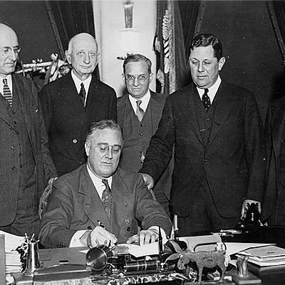 Timeline: New Deal Policies