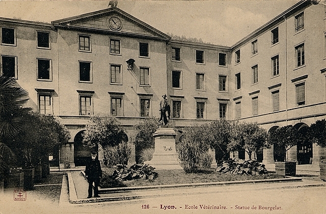 Primer escuela de veterinaria del mundo