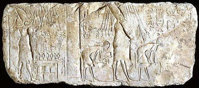 Amenhotep IV holds his Jubilee (Sed festival)
