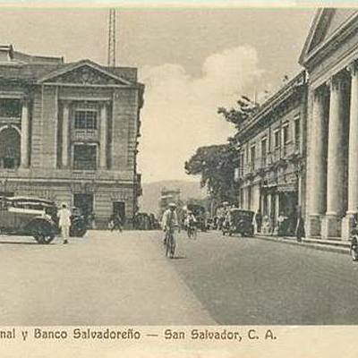 Timeline: EVOLUCION DE LOS BANCOS EN EL SALVADOR