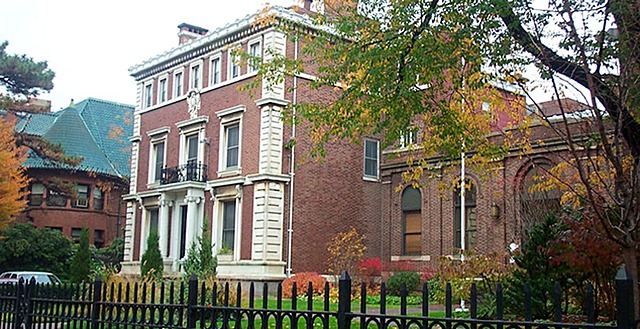 Provincia de Cincinnati 2011, añadió licenciatura en Administración