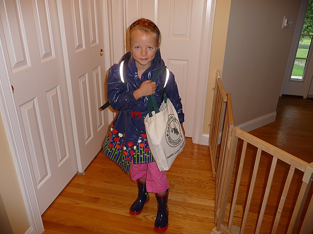 El septiembre de 2010, yo empecé el primero grado en la escuela de Oak Meadow en Littleton. También, este día yo conocí a Anika y ella fue mi amiga en Oak Meadow, y es mi amiga hoy día.