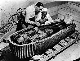 el descubrimiento de la tumba de tutankamon de la piedra rosetta