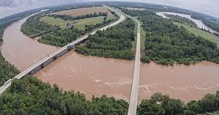 Freeman and Custis explore the Red River