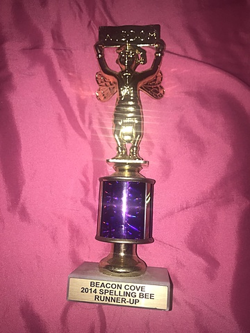 Recibí mi primer premio para el competición de ortografía