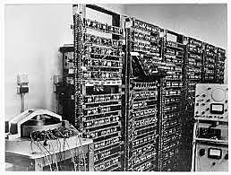 Ο πρώτος υπολογιστής με τρανζίστορ