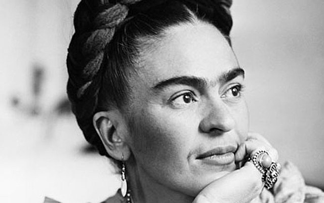 FRIDA KAHLO