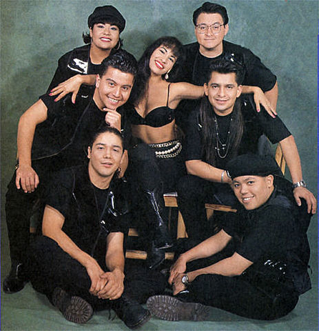 Selena Y Los Dinos